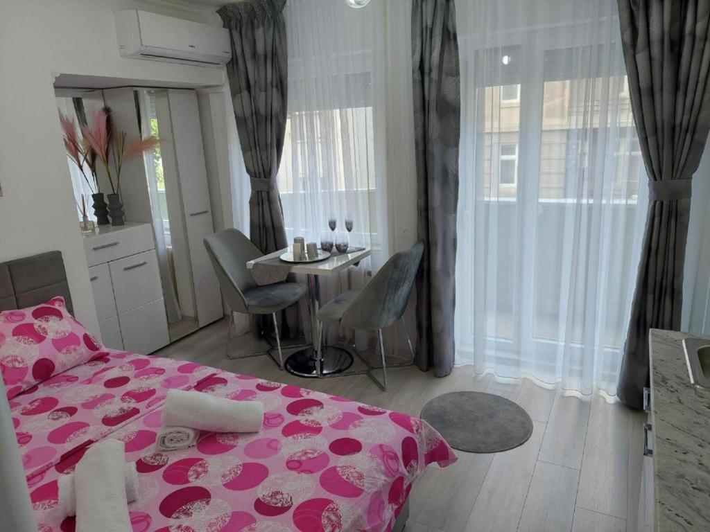 City Lux Square Apartment Skopje Exteriér fotografie